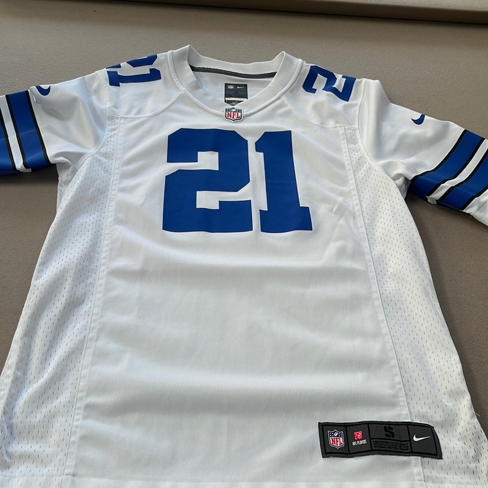 Ezekiel Elliott Jersey